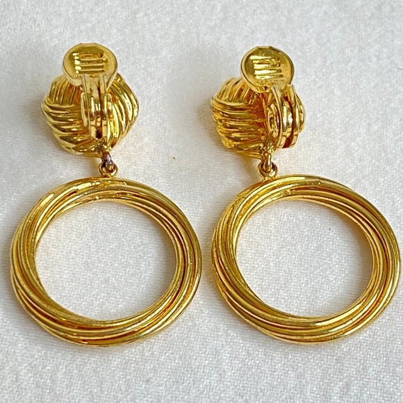Golden Earrings Love Knots With Twisted Dangling Rings Clip Ons - Picture 6 of 8